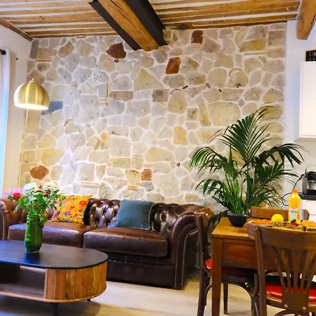 Charming Ii Apartment
